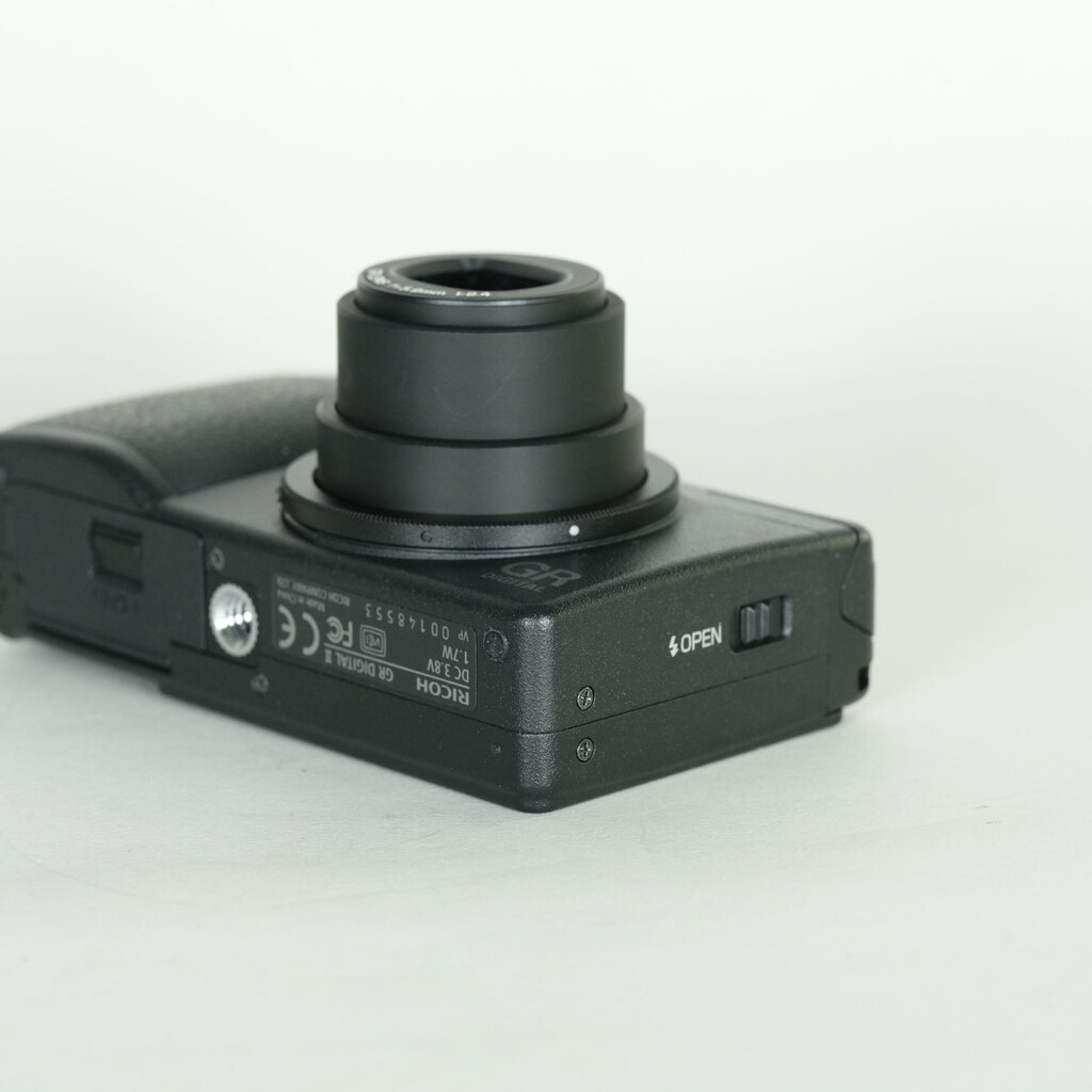 RICOH GR DIGITAL II