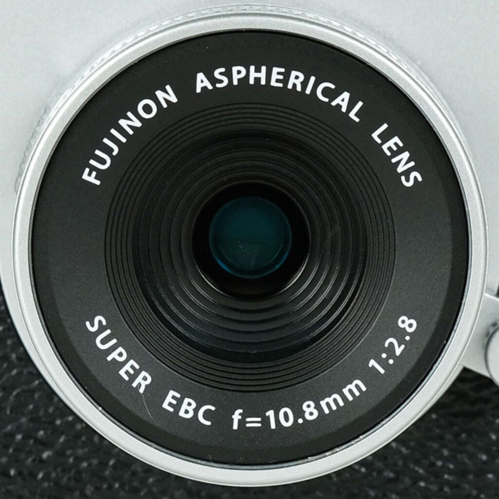 FUJIFILM X half X-HF1