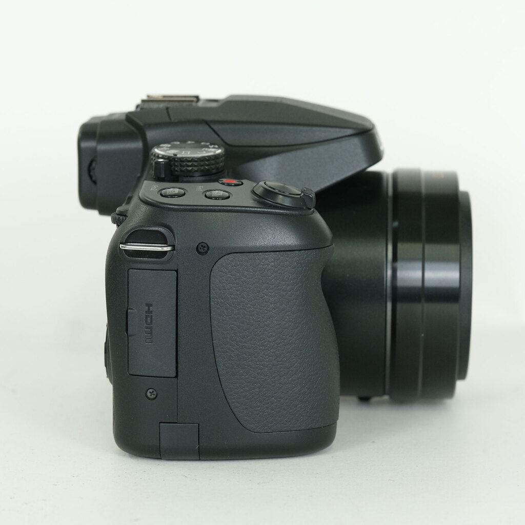 Panasonic LUMIX DC-FZ85