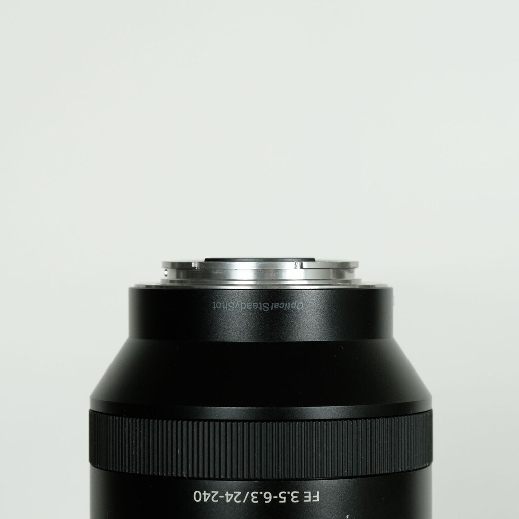 SONY FE 24-240mm F3.5-6.3 OSS SEL24240