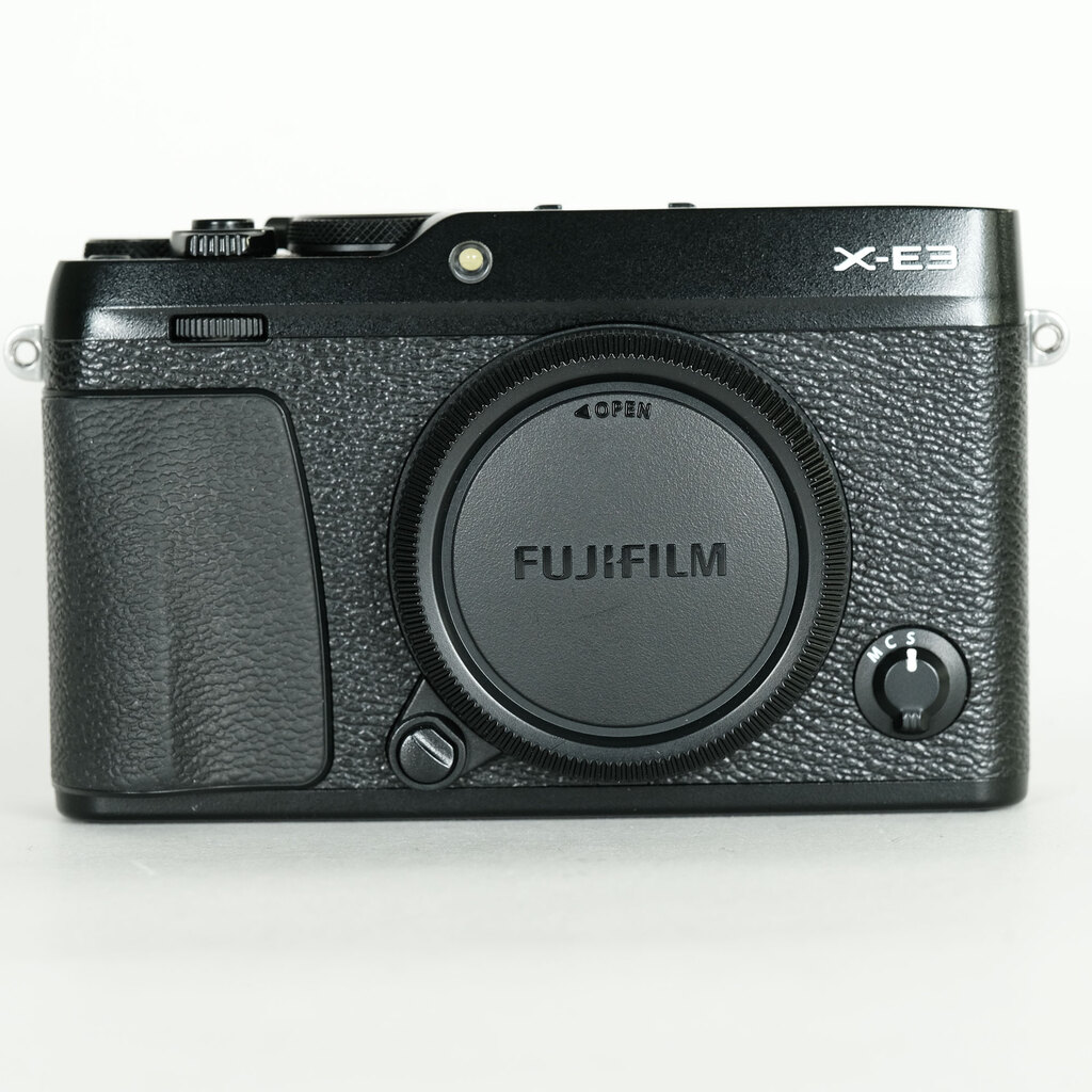 FUJIFILM X-E3
