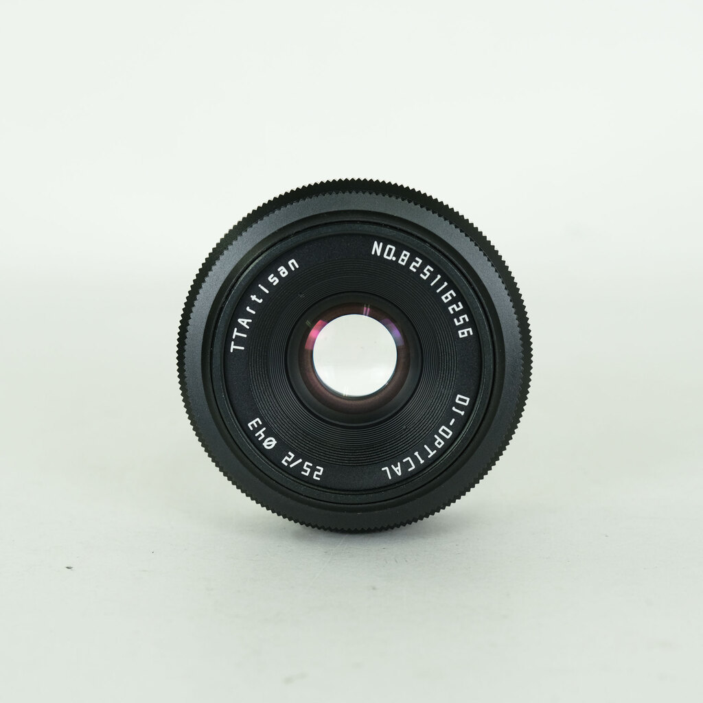 銘匠光学 TTArtisan 25mm F2 C (フジフイルムX用) ブラック