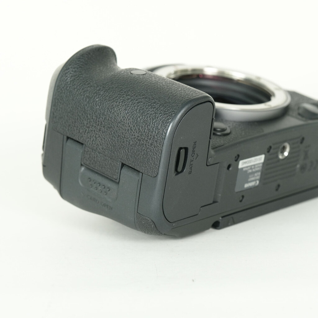 Canon EOS R5
