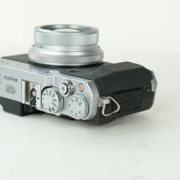 FUJIFILM X30 シルバー