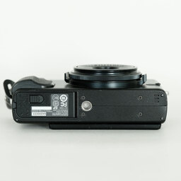 FUJIFILM X70 ブラック