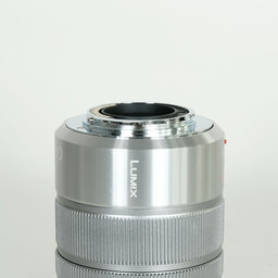Panasonic LUMIX G VARIO 45-150mm / F4.0-5.6 ASPH. / MEGA O.I.S.