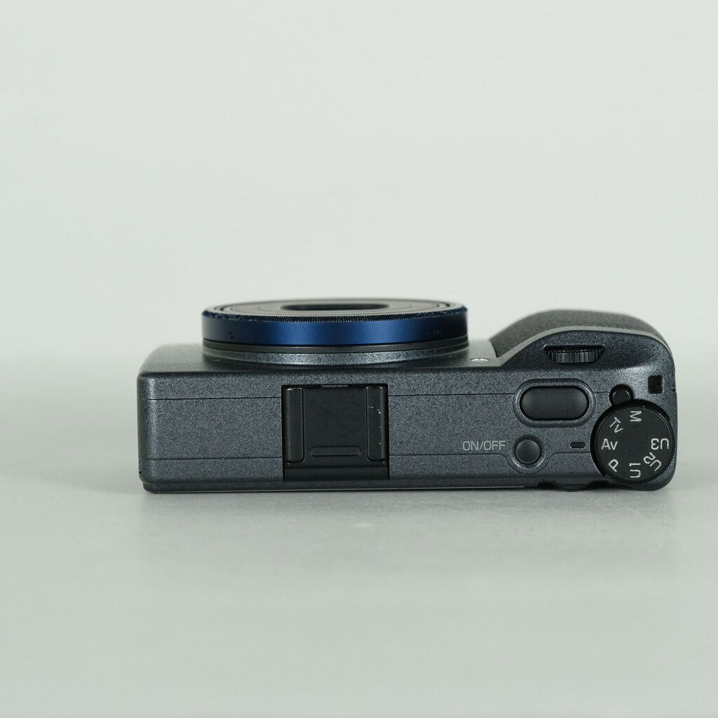 RICOH GR IIIx Urban Editionの出品 | ONE SCENE（ワンシーン）