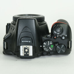 Nikon D5600