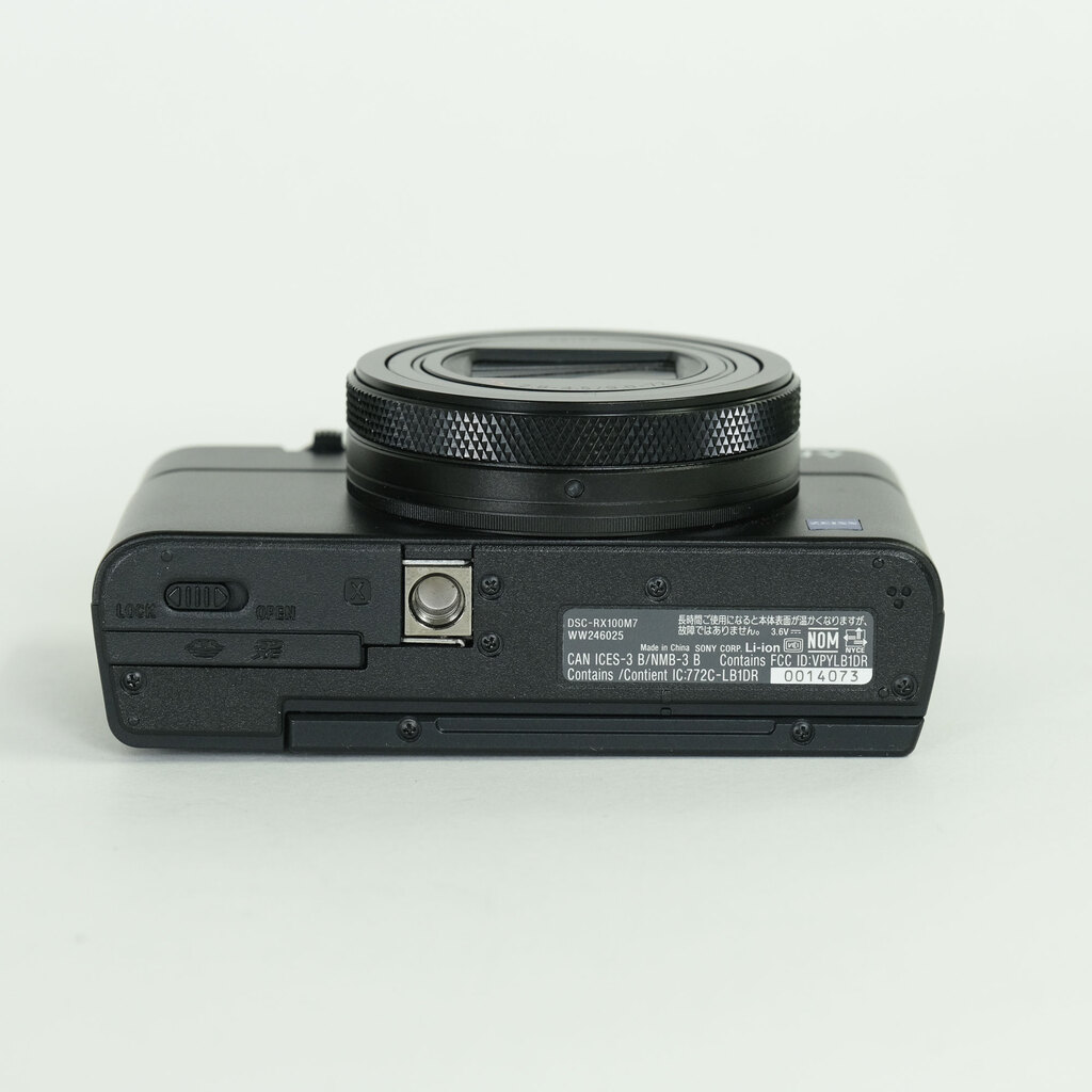 SONY Cyber-shot DSC-RX100M7 SONY Cyber-shot DSC-RX100M7