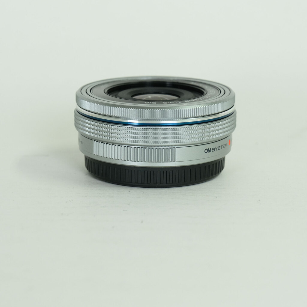 OLYMPUS M.ZUIKO DIGITAL ED 14-42mm F3.5-5.6 EZ シルバー