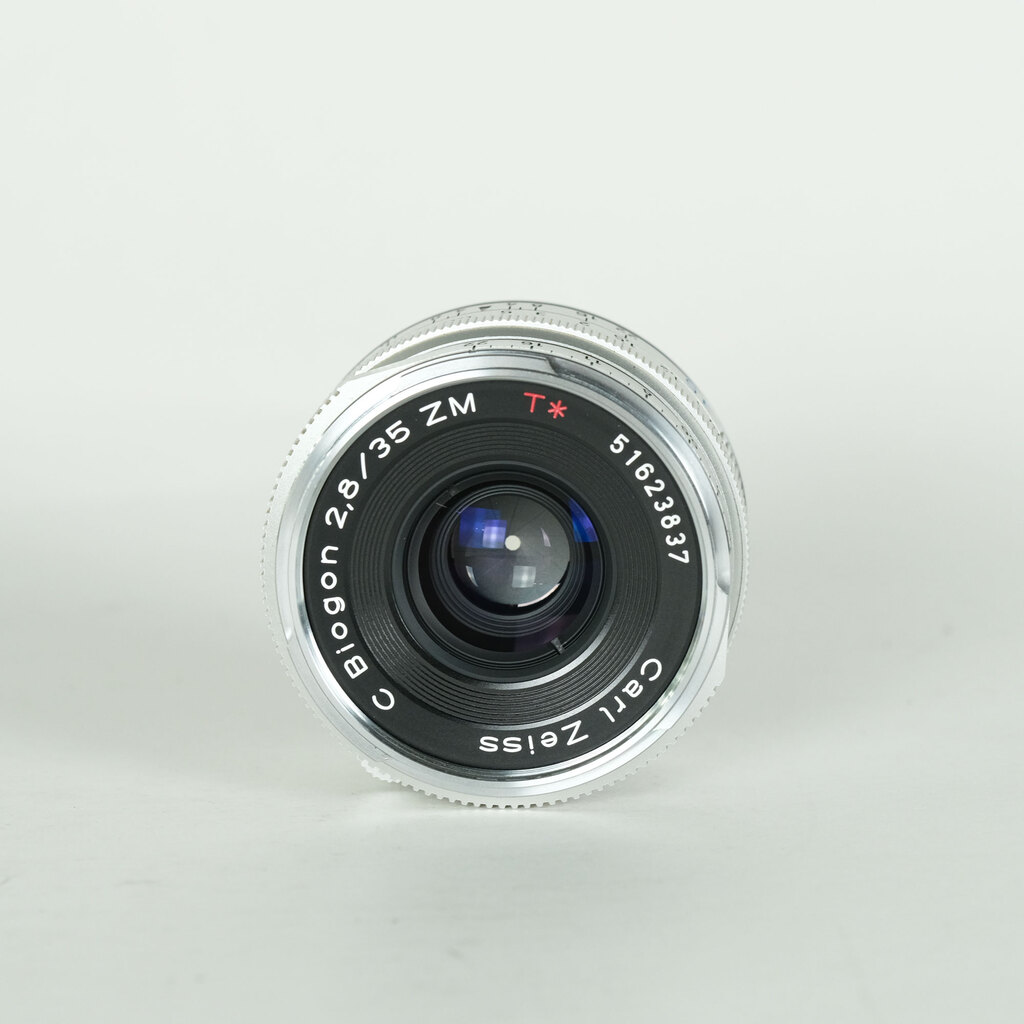 Carl Zeiss C Biogon T*2.8/35ZM シルバーの出品 | ONE SCENE（ワン