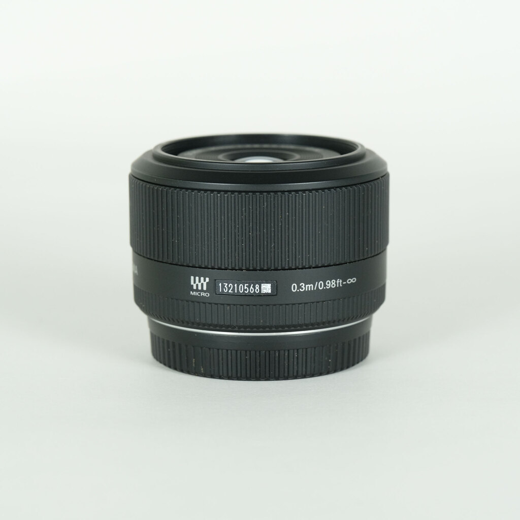 SIGMA 30mm F2.8 EX DN [マイクロフォーサーズ用]の出品 | ONE SCENE