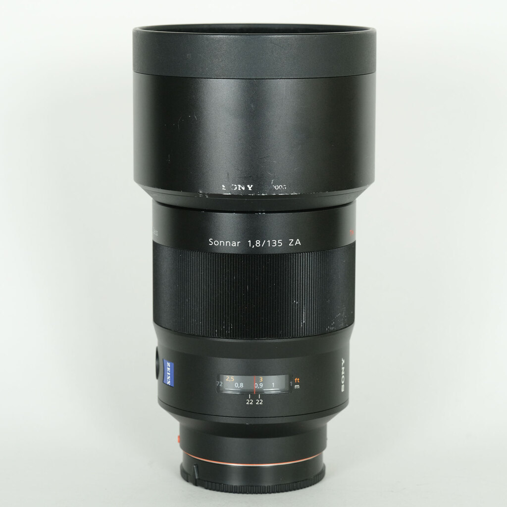 SONY Sonnar T* 135mm F1.8 ZA SAL135F18Z
