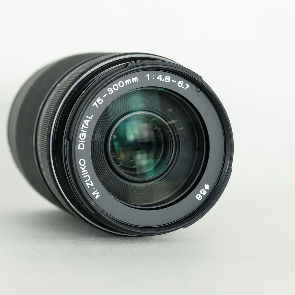 OLYMPUS M.ZUIKO DIGITAL ED 75-300mm F4.8-6.7 II