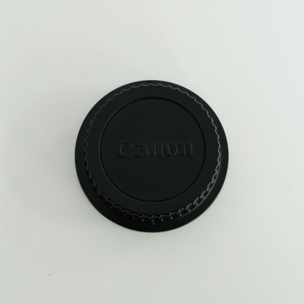 Canon EF-S18-135mm F3.5-5.6 IS USM