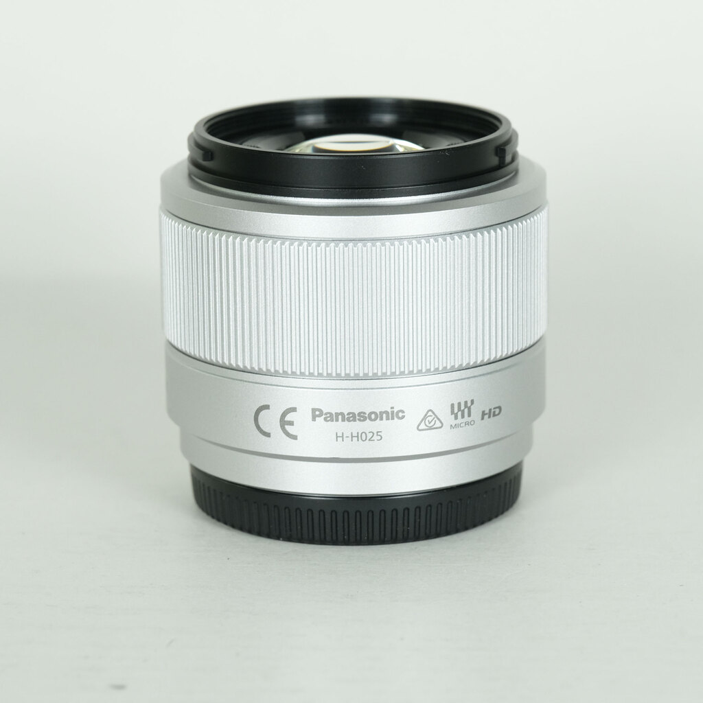 Panasonic LUMIX G 25mm F1.7 ASPH. [�V���o�[]