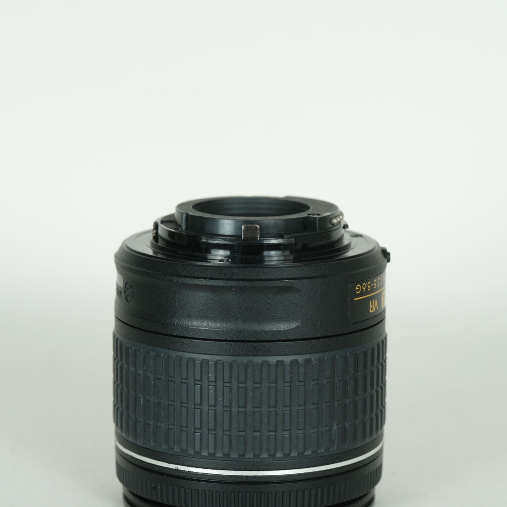 Nikon AF-P DX NIKKOR 18-55mm F3.5-5.6G VR