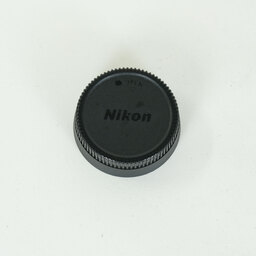 Nikon AF-S DX VR Zoom-Nikkor 55-200mm F4-5.6G IF-ED Nikon AF-S DX VR Zoom-Nikkor 55-200mm F4-5.6G IF-ED