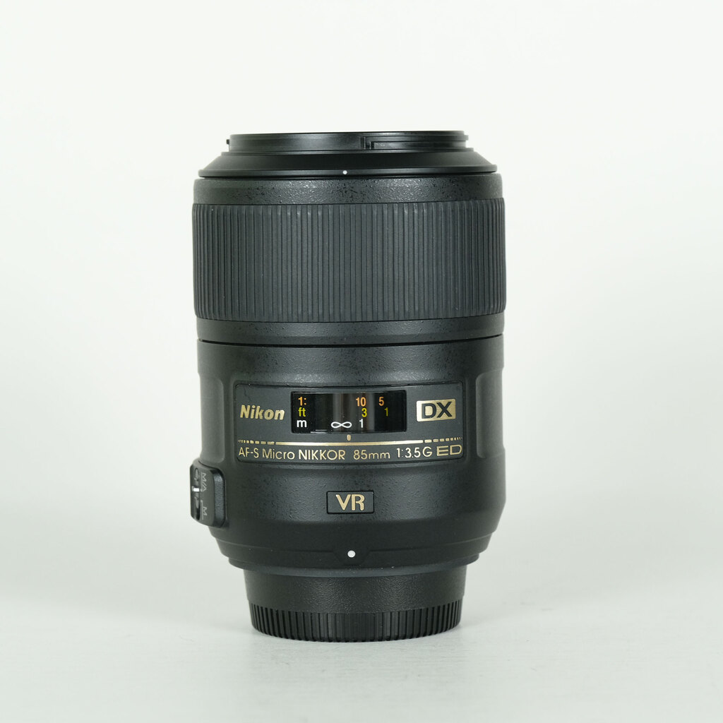 Nikon AF-S DX Micro NIKKOR 85mm F3.5G ED VRの出品 | ONE SCENE