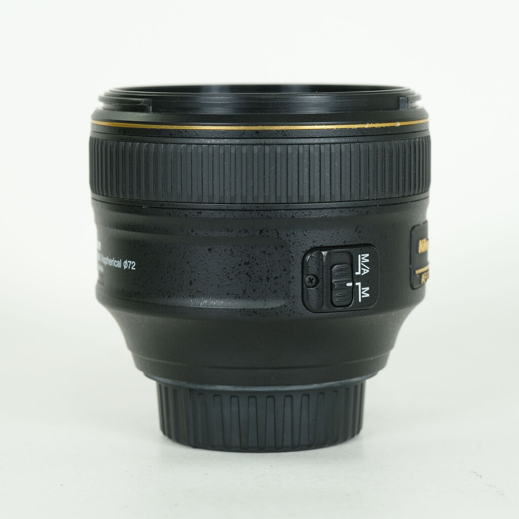Nikon AF-S NIKKOR 58mm f/1.4G Nikon AF-S NIKKOR 58mm f/1.4G