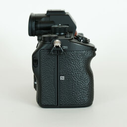 SONY α7 III（ILCE-7M3）