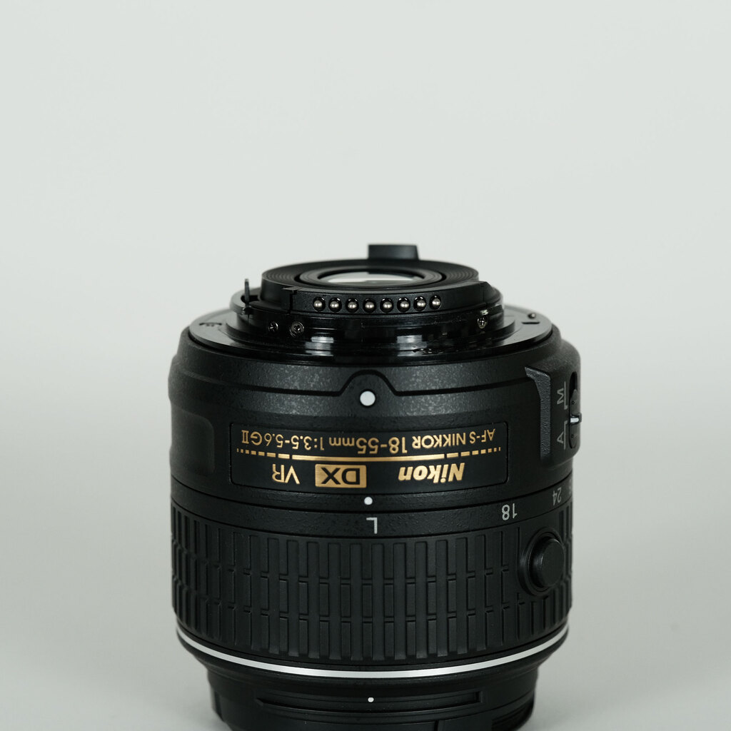 Nikon AF-S DX NIKKOR 18-55mm f3.5-5.6G VR II