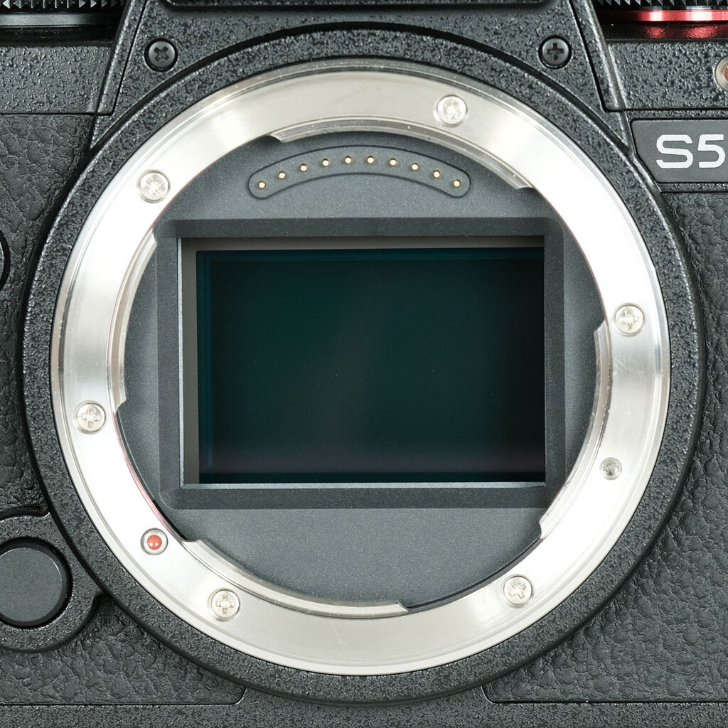 Panasonic LUMIX S5II DC-S5M2