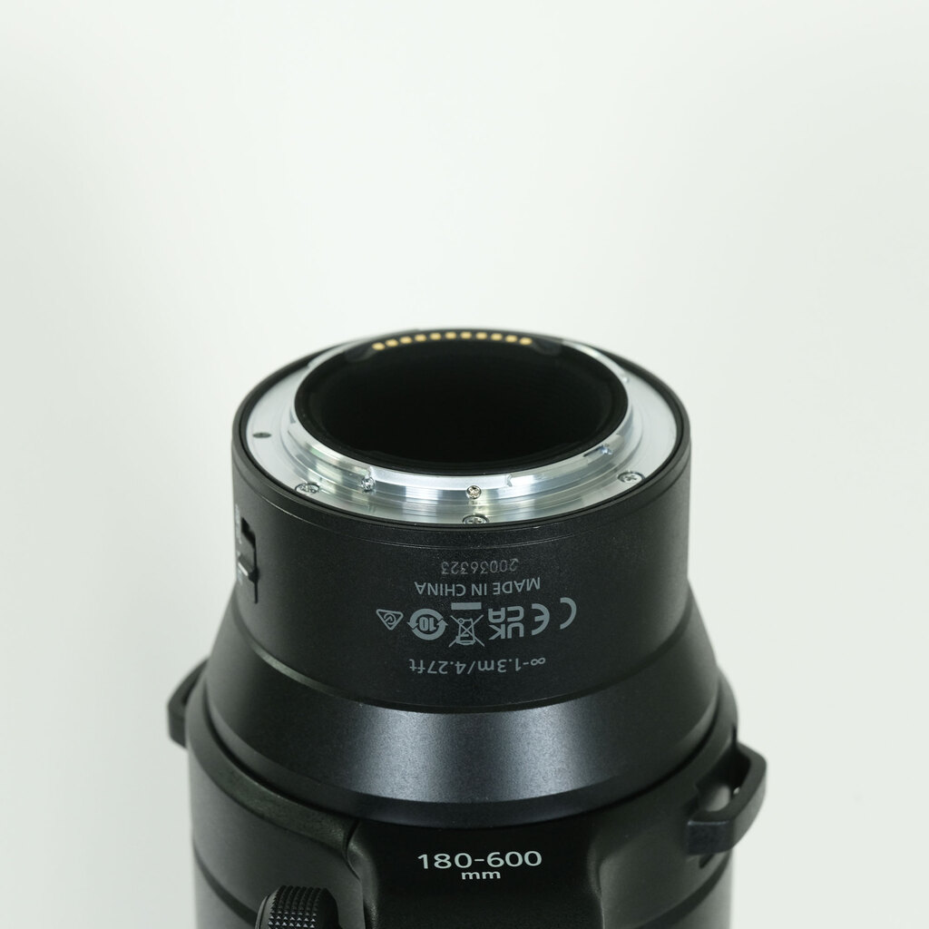 Nikon NIKKOR Z 180-600mm f/5.6-6.3 VR Nikon NIKKOR Z 180-600mm f/5.6-6.3 VR