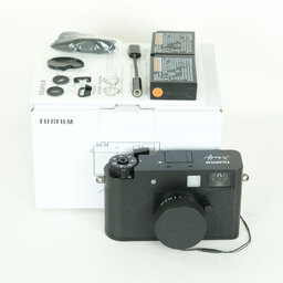 FUJIFILM X half X-HF1