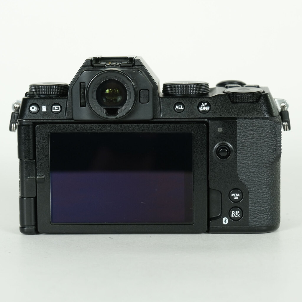 FUJIFILM X-S20 [�{�f�B]