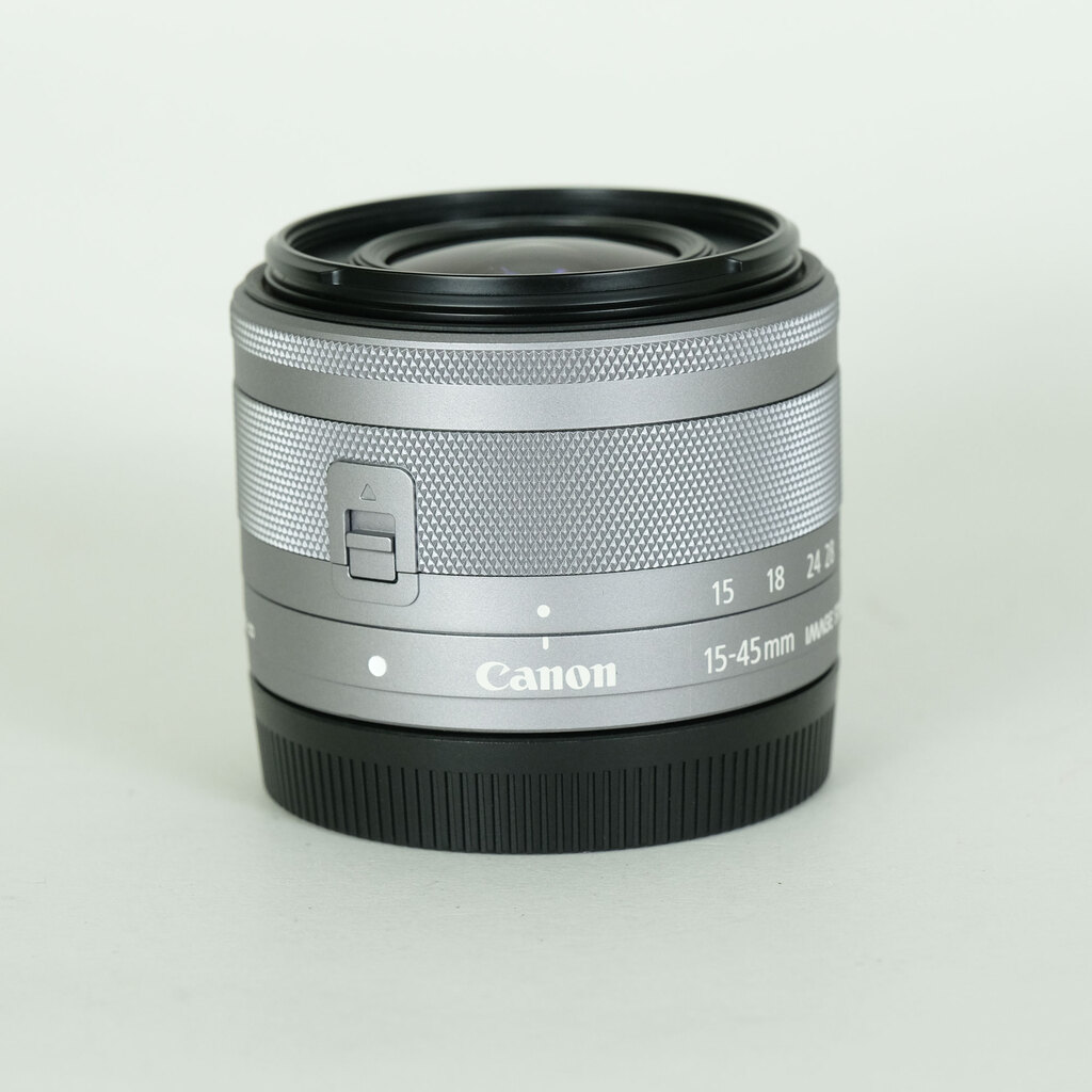 Canon EF-M15-45mm F3.5-6.3 IS STM