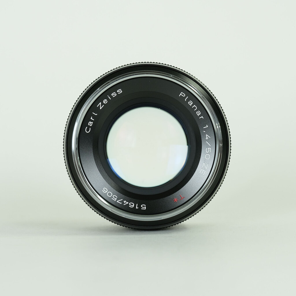 Carl Zeiss Planar T* 50mm F1.4 ZE [キヤノンEF用]