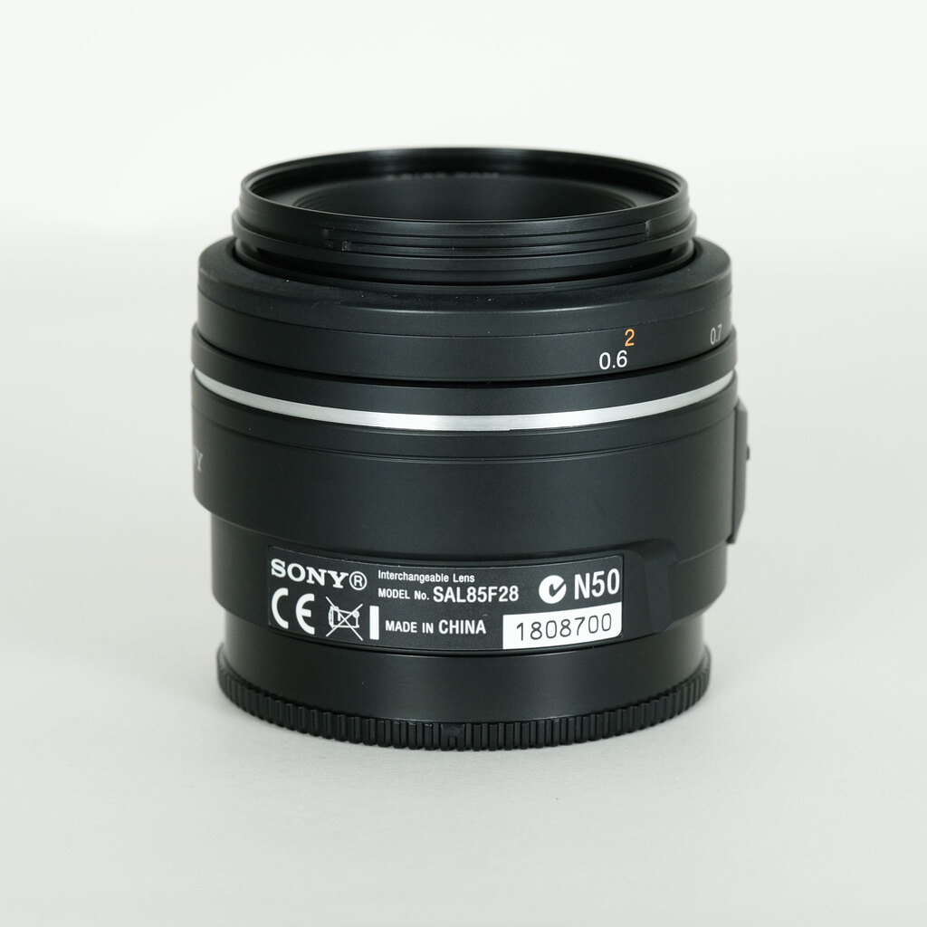 SONY 85mm F2.8 SAM SAL85F28