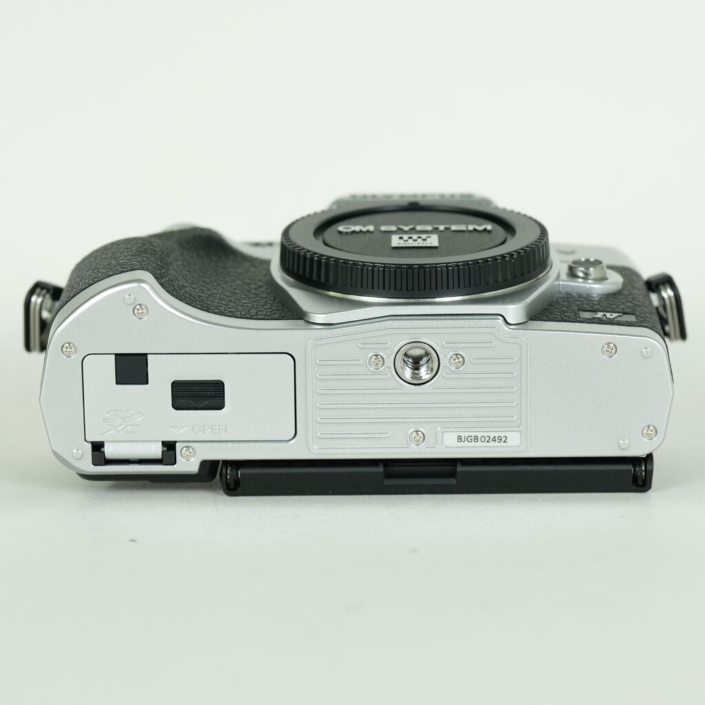 OLYMPUS OM-D E-M10 Mark IV OLYMPUS OM-D E-M10 Mark IV