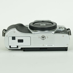 OLYMPUS OM-D E-M10 Mark IV OLYMPUS OM-D E-M10 Mark IV