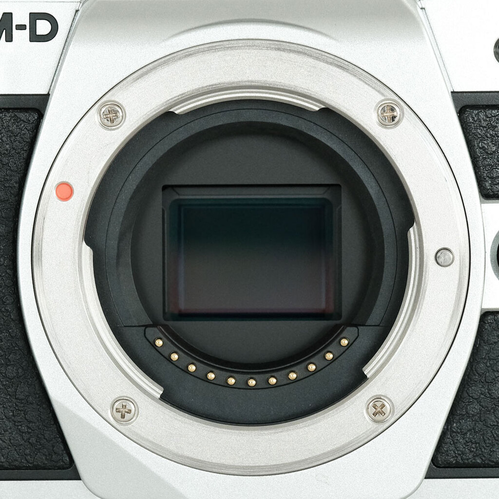 OLYMPUS OM-D E-M10 Mark III