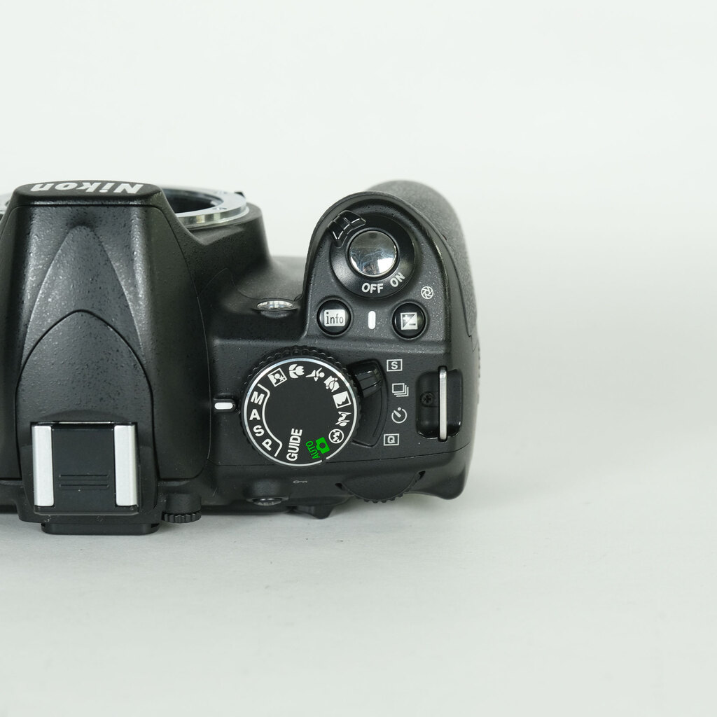 Nikon D3100 ボディ