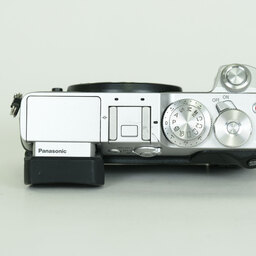 Panasonic LUMIX DMC-GX8 ボディ シルバー