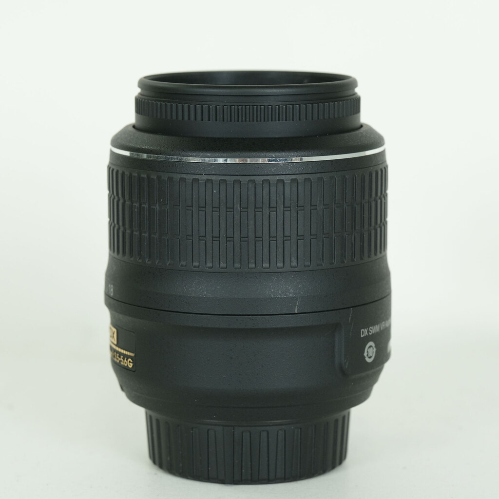 Nikon AF-S DX NIKKOR 18-55mm F3.5-5.6 G VR Nikon AF-S DX NIKKOR 18-55mm F3.5-5.6 G VR