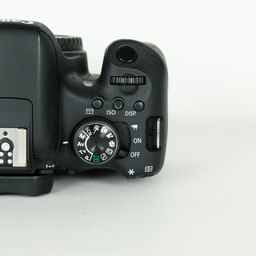 Canon EOS Kiss X8i