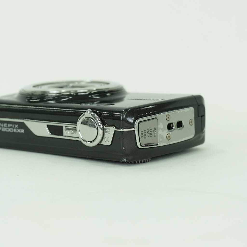 FUJIFILM FinePix F200EXR ブラック FUJIFILM FinePix F200EXR ブラック