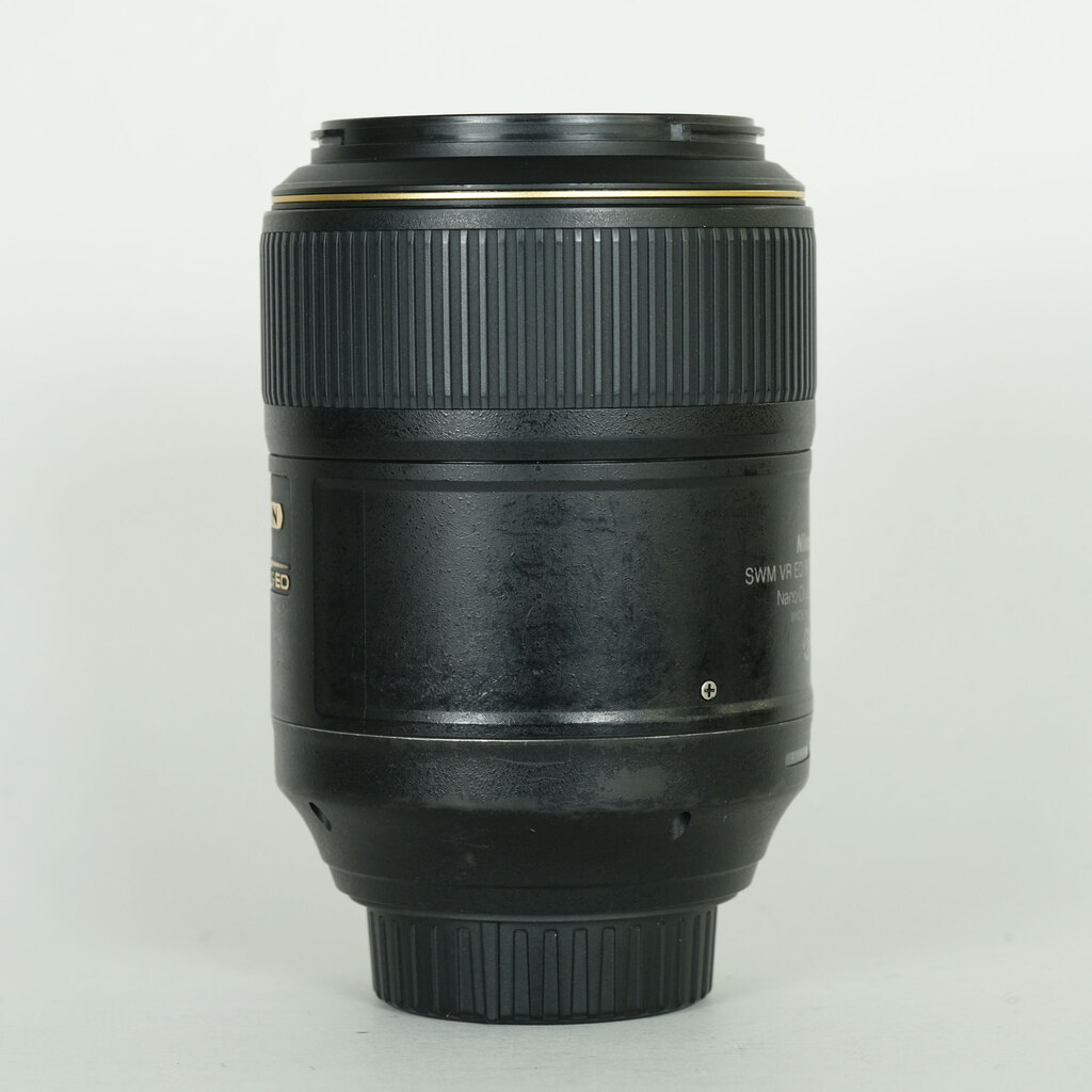 Nikon AF-S VR Micro-Nikkor 105mm f/2.8G IF-ED Nikon AF-S VR Micro-Nikkor 105mm f/2.8G IF-ED