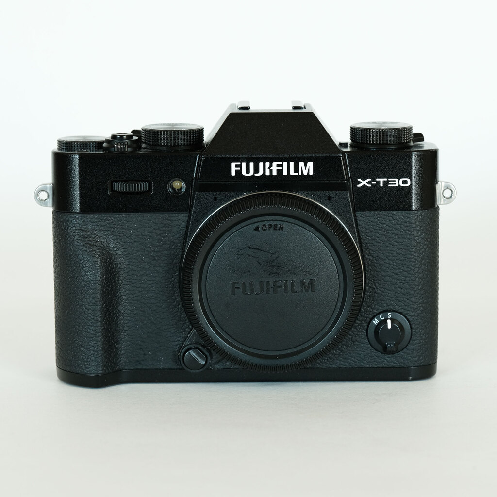 FUJIFILM X-T30