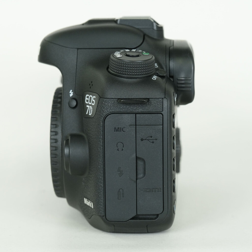 Canon EOS 7D Mark II