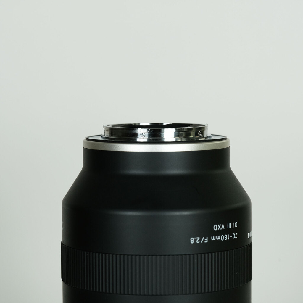 TAMRON 70-180mm F/2.8 Di III VXD (Model A056) [ ソニーE用 ]