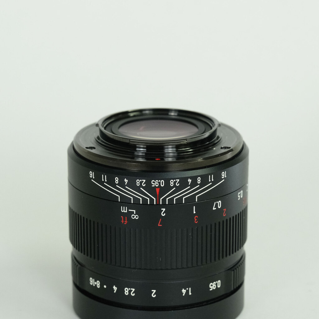 七工匠 7Artisans 35mm F0.95 (フジフイルムX用) ブラック