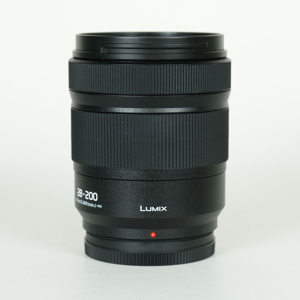 Panasonic LUMIX S 28-200mm F4-7.1 MACRO O.I.S.