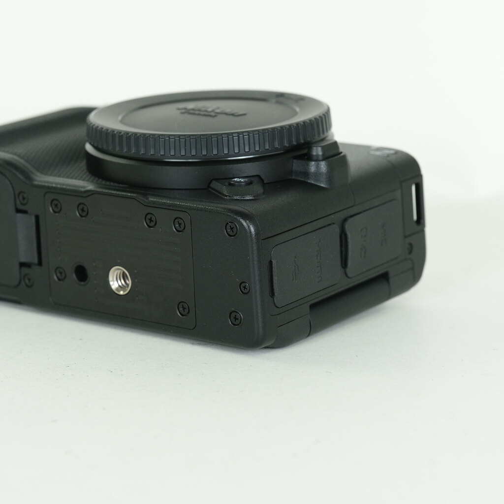 Nikon ZR