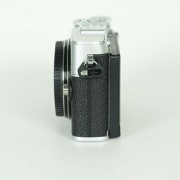 OLYMPUS PEN E-P7