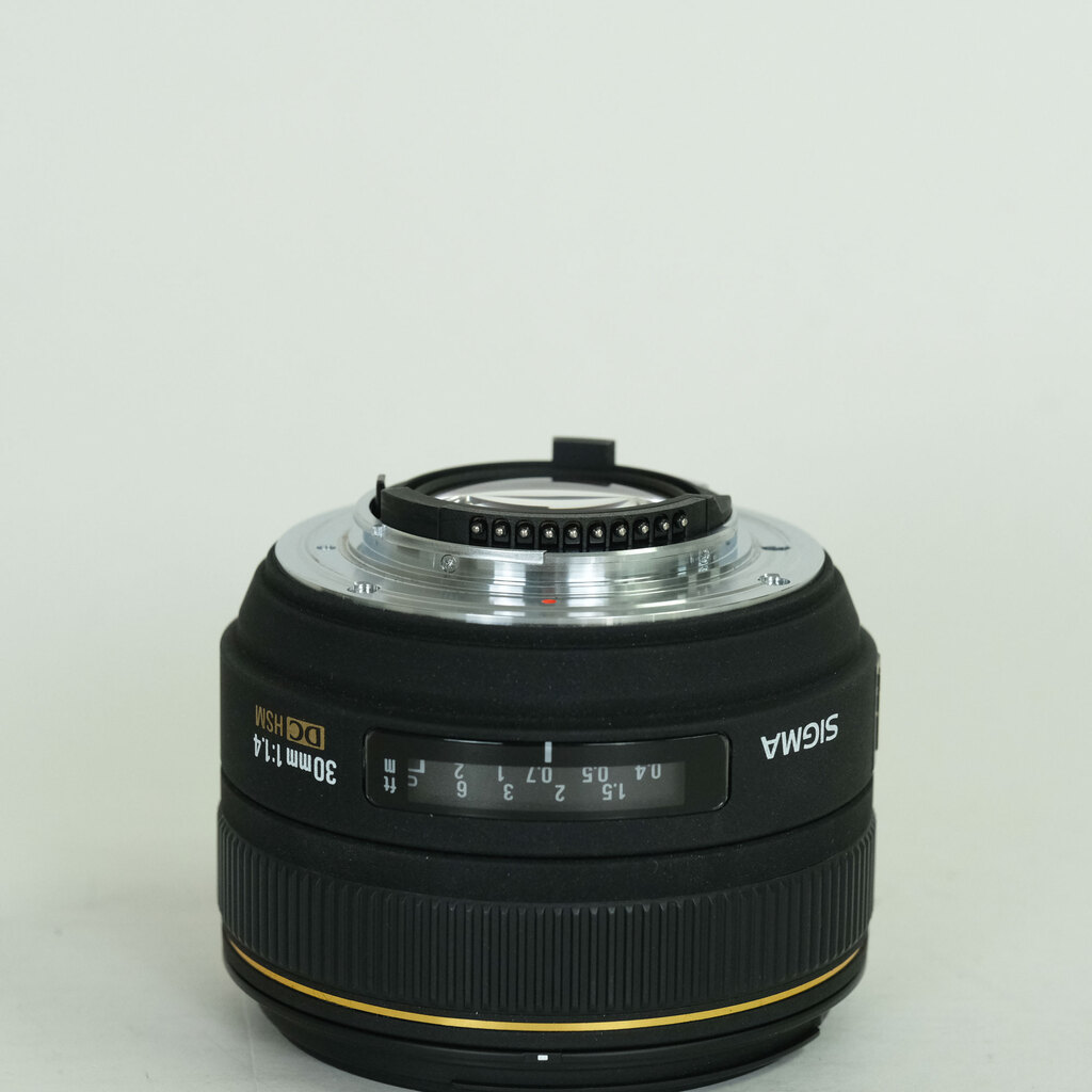 SIGMA 30mm F1.4EX DC HSM (ニコンF用)